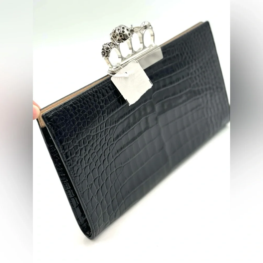 Alexander McQueen Shiny Croc-Embossed Flat Knuckle Clutch Bag - Picture 3 of 8